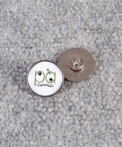 pin metálico redondo grande